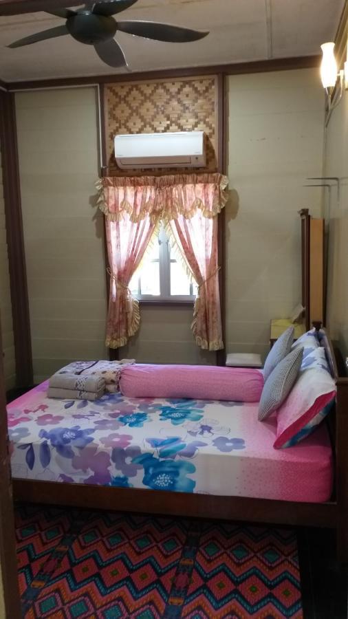 Hotel Teratak Opah Kamunting Taiping Esterno foto