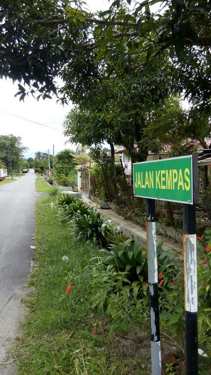 Hotel Teratak Opah Kamunting Taiping Esterno foto