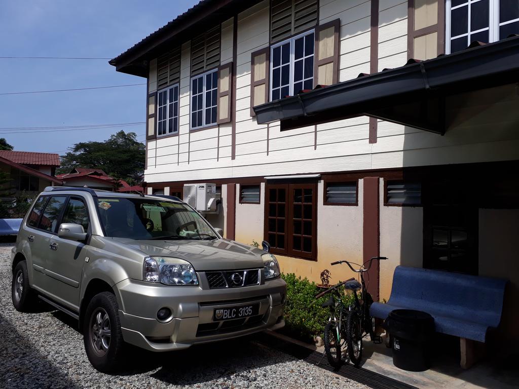 Hotel Teratak Opah Kamunting Taiping Esterno foto